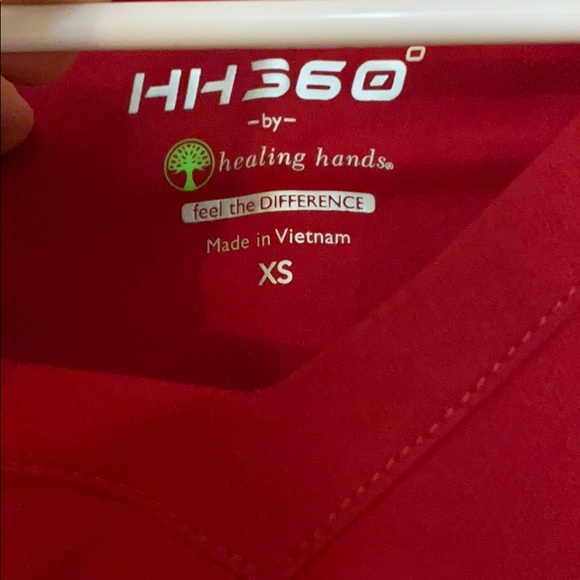 Red scrub top - Picture 2 of 2